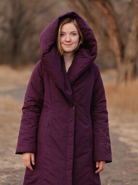 VTG Rare House of Dereon Down Purple Shawl Neck Embroidered Rhinestone Coat M